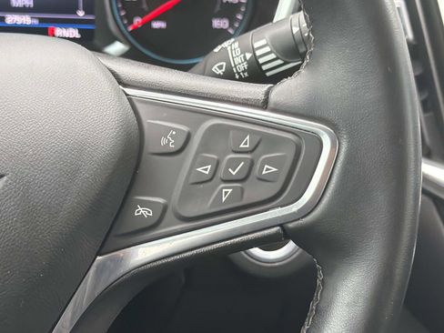 Used 2023 Chevrolet Equinox LT FWD image 16