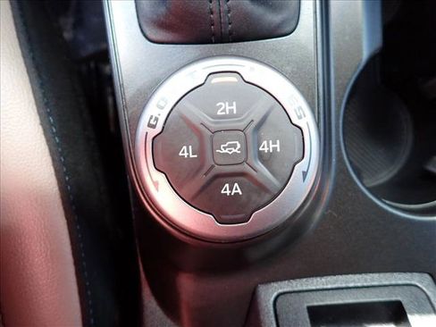 Used 2023 Ford Bronco Wildtrak AWD/4WD image 17