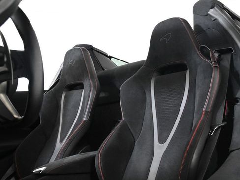 Used 2024 McLaren 750S Spider image 16