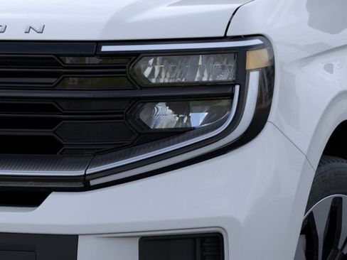 New 2026 Ford Expedition Platinum w/ Driver's Package AWD/4WD image 18