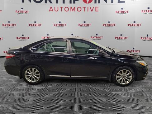 Used 2017 Toyota Camry XLE image 8