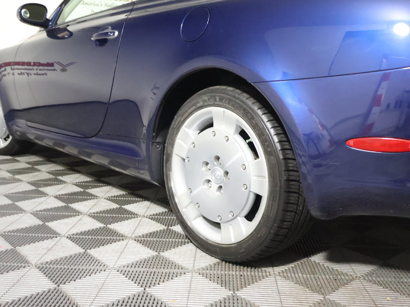 Used 2002 Lexus SC 430 Convertible RWD image 16