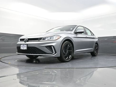 New 2026 Volkswagen Jetta SE image 23