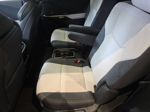 New 2026 Lexus TX 500h AWD image 10