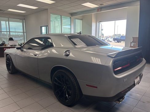 Used 2022 Dodge Challenger R/T w/ Plus Package image 5