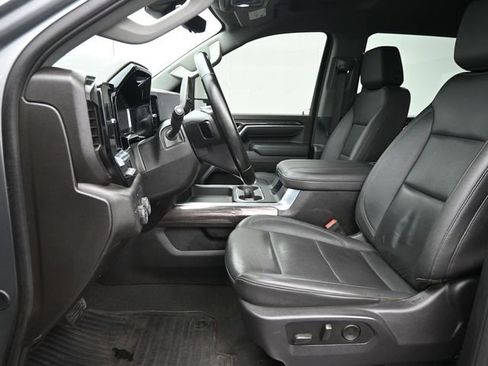 Used 2025 Chevrolet Silverado 2500 LTZ w/ LTZ Plus Package image 26