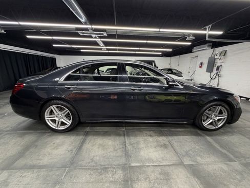 Used 2019 Mercedes-Benz S 560 4MATIC Sedan w/ AMG Line Exterior image 8