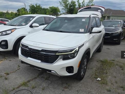 Used 2024 Kia Seltos S FWD image 2