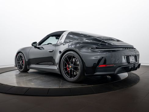 Certified 2025 Porsche 911 Targa 4 GTS AWD/4WD image 30