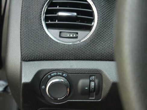 Used 2016 Chevrolet Cruze LT FWD image 15