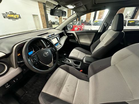 Used 2014 Toyota RAV4 XLE AWD/4WD image 10