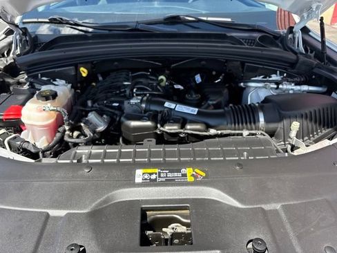Used 2023 Jeep Grand Cherokee Limited AWD/4WD image 22
