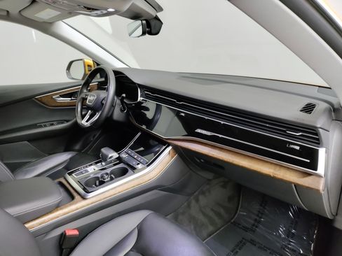 Used 2019 Audi Q8 Premium w/ Convenience Package image 34