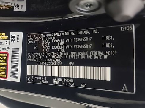 Used 2026 Toyota Sienna LE FWD image 40
