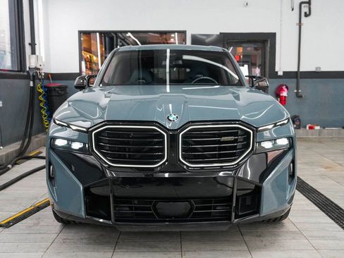 Used 2023 BMW XM image 2
