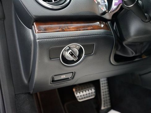 Used 2015 Mercedes-Benz SL 550 SL 550 image 34