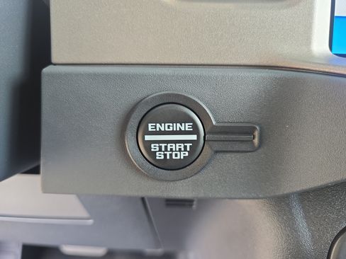 New 2026 Ford Bronco Outer Banks w/ Black Appearance Package AWD/4WD image 19