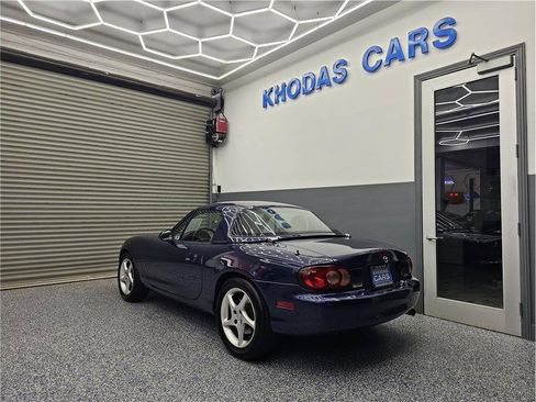 Used 2002 MAZDA MX-5 Miata SE RWD image 3