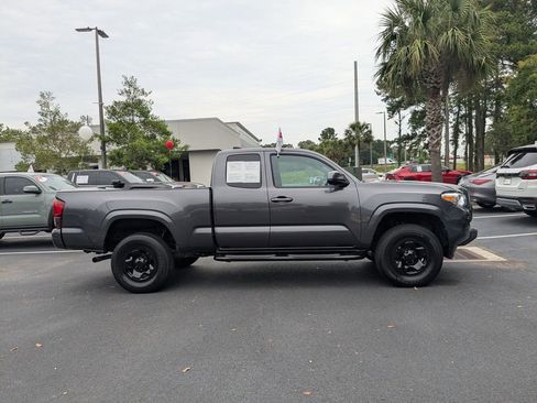 Used 2023 Toyota Tacoma SR RWD image 3