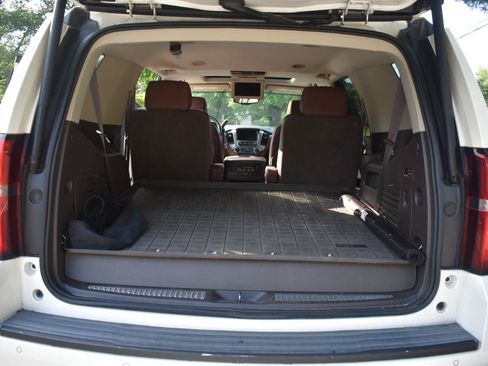 Used 2015 Chevrolet Tahoe LTZ RWD image 18