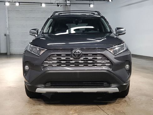 Used 2019 Toyota RAV4 Limited w/ Cold Weather Package FWD image 2