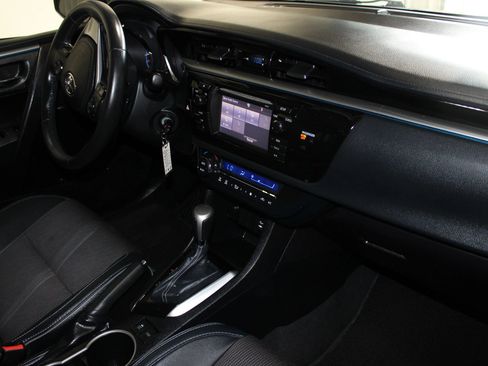 Used 2016 Toyota Corolla LE FWD image 25