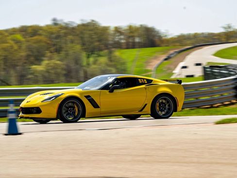 Used 2018 Chevrolet Corvette Z06 RWD image 4