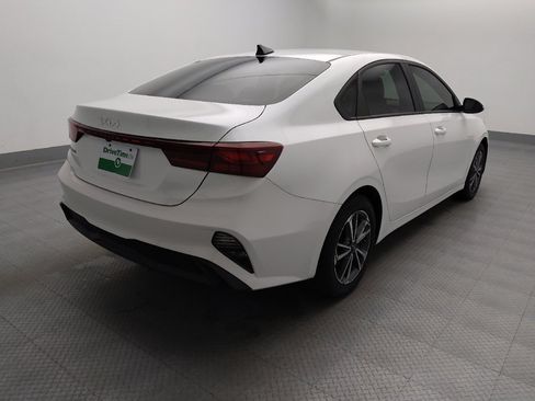 Used 2023 Kia Forte LXS FWD image 9