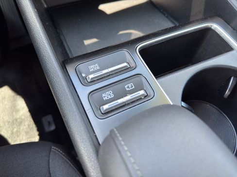 Used 2025 Hyundai Sonata SEL FWD image 31