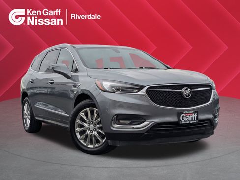 Used 2018 Buick Enclave Essence w/ LPO, Luxury Package image 1