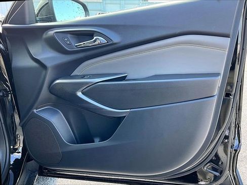 New 2026 Chevrolet Trax ACTIV w/ Sunroof Package FWD image 29