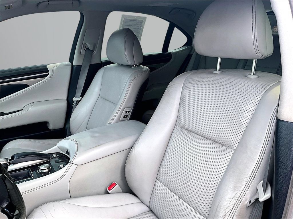 Used 2014 Lexus LS 460 AWD w/ Comfort Package image 25