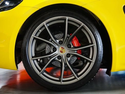 Used 2019 Porsche 718 Cayman RWD image 37