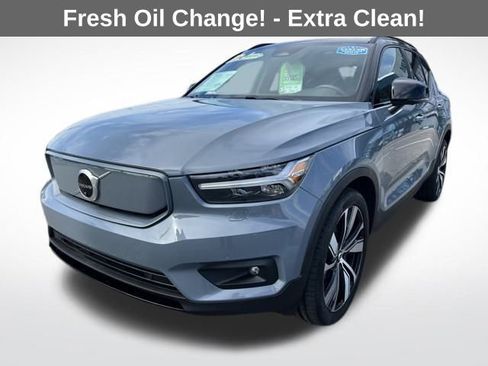 Used 2021 Volvo XC40 P8 Recharge w/ Advanced Package image 3