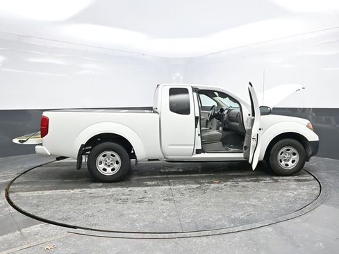 Used 2019 Nissan Frontier S image 40