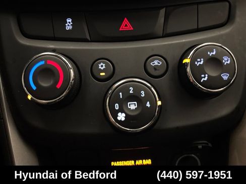 Used 2018 Chevrolet Trax LS FWD image 19