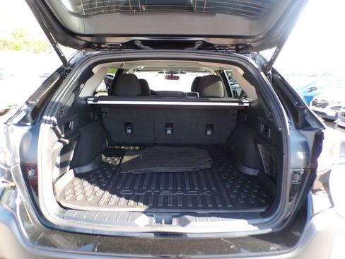 Used 2023 Subaru Outback Premium AWD/4WD image 18