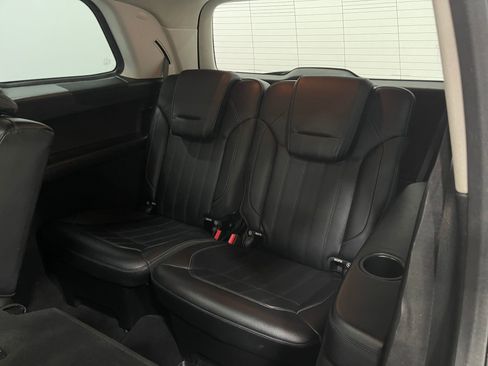 Used 2017 Mercedes-Benz GLS 450 4MATIC w/ Premium Package image 32