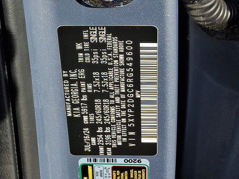 Used 2024 Kia Telluride LX image 28