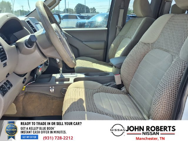 Used 2015 Nissan Frontier SV AWD/4WD image 3