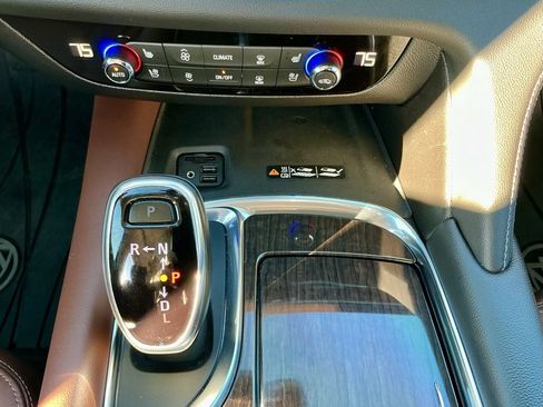 Used 2021 Buick Enclave Avenir w/ Avenir Technology Package image 34