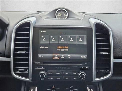 Used 2017 Porsche Cayenne S Platinum image 13