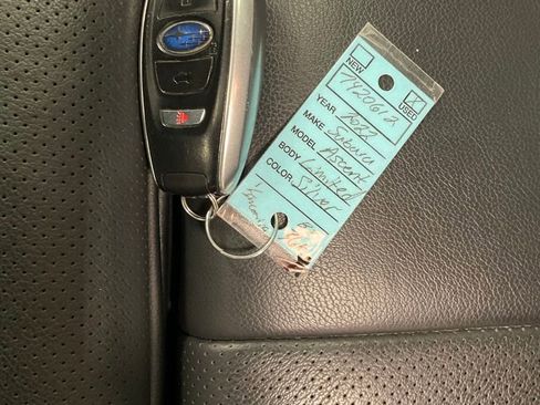 Used 2022 Subaru Ascent Limited w/ Technology Package image 32