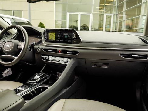 Used 2020 Hyundai Sonata Limited image 19