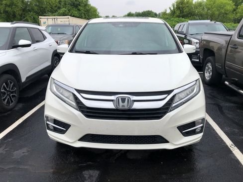 Used 2018 Honda Odyssey Elite image 2