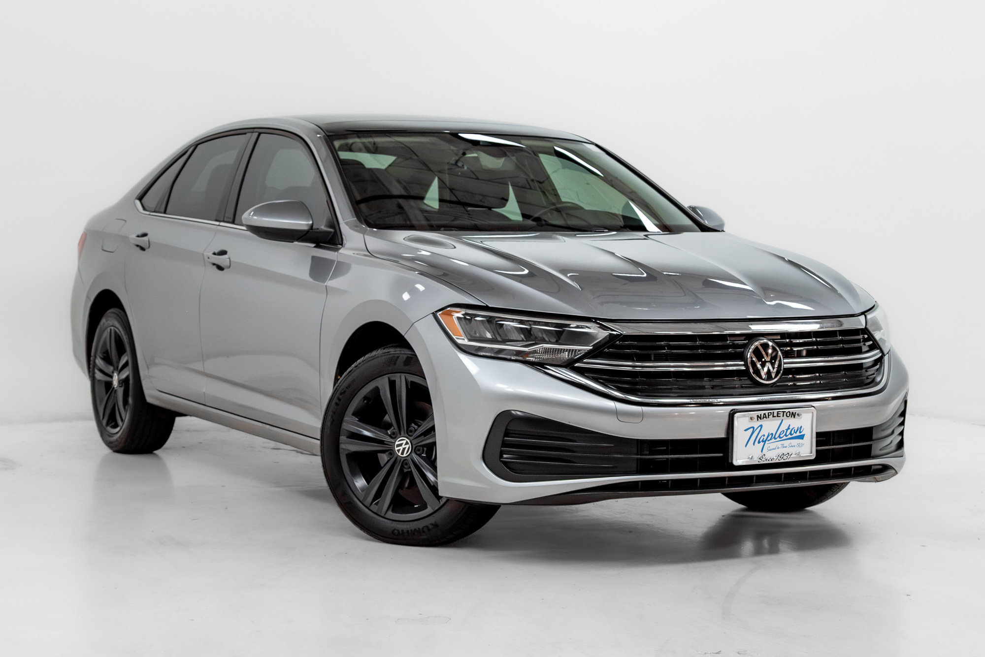Used 2024 Volkswagen Jetta SE w/ Panoramic Sunroof Package FWD image 6