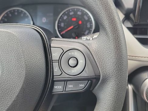 Certified 2020 Toyota RAV4 XLE FWD image 29
