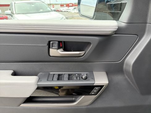 New 2026 Toyota Tundra Limited AWD/4WD image 16