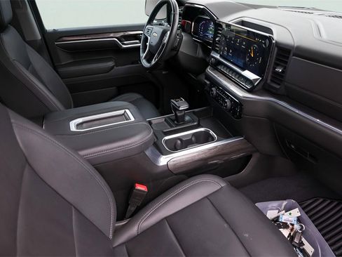 Used 2022 Chevrolet Silverado 1500 LTZ w/ LTZ Convenience Package II image 32