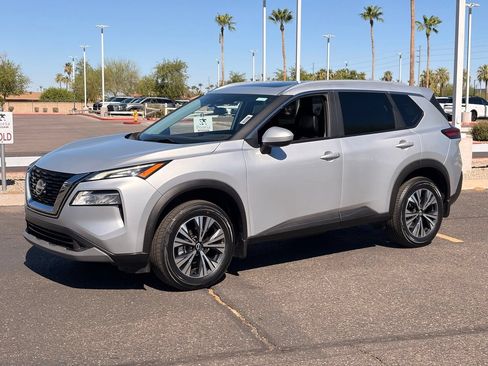 Certified 2023 Nissan Rogue SV w/ SV Premium B Package FWD image 2
